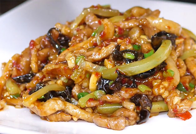 Taste Kitchen video of Masterchef Jiang cooking Shredded Pork