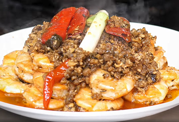 Masterchef Jiang cooks Dry Braised Shrimp with minced pork